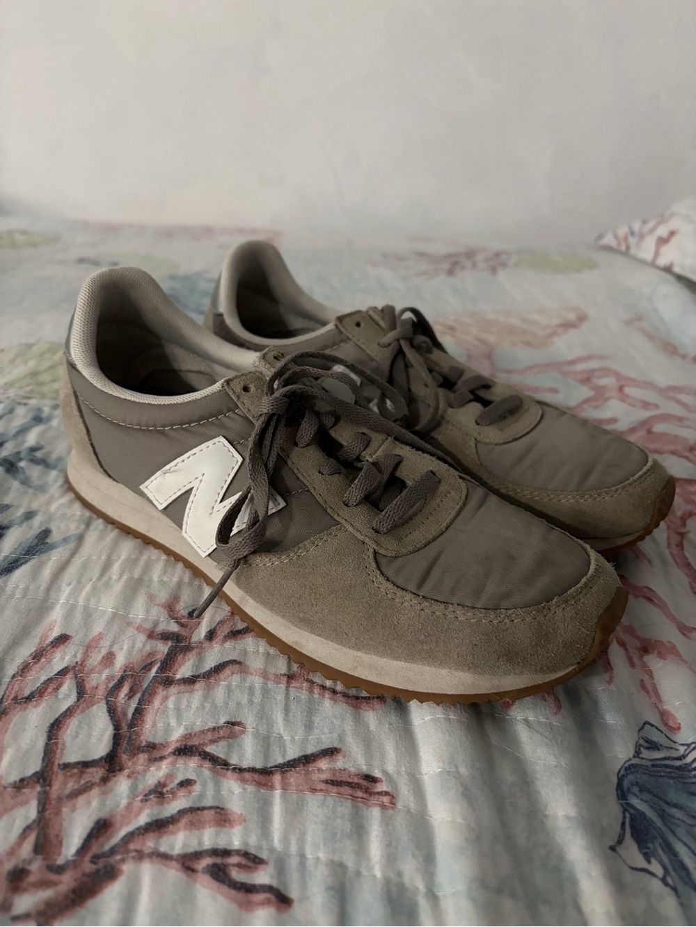 New Balance Men's Neutral Taupe and White Retro Sneakers